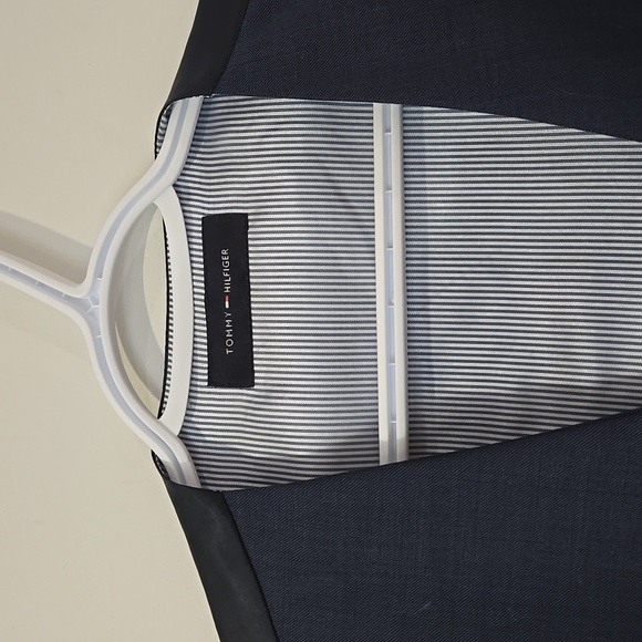 Tommy Hilfiger Sharkskin Slim Fit 100% Wool Navy Suit Vest Size M - Picture 3 of 9